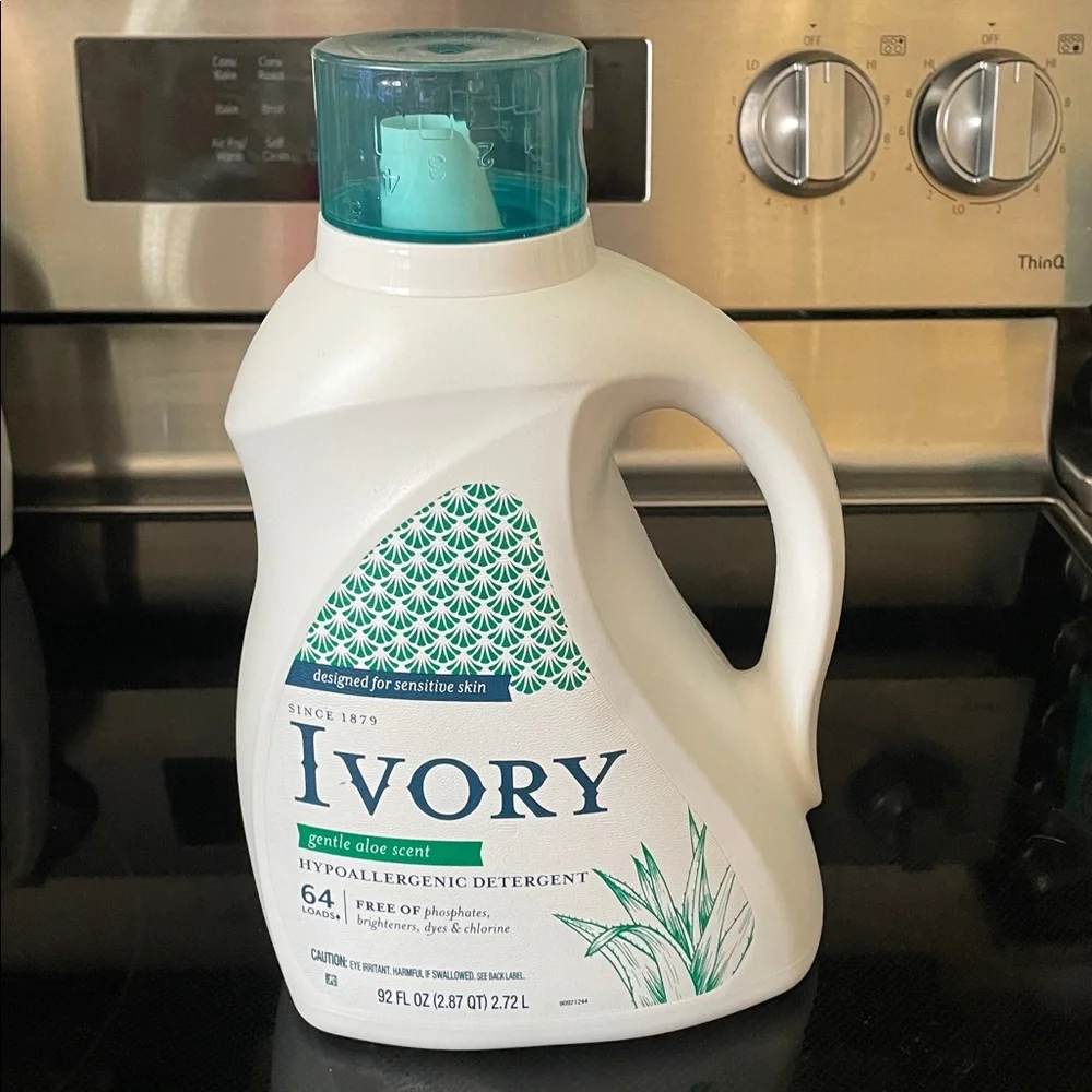Ivory Laundry Detergent 92oz 64 Loads Aloe Hypoallergenic for Sensitive Skin - Picture 6 of 6